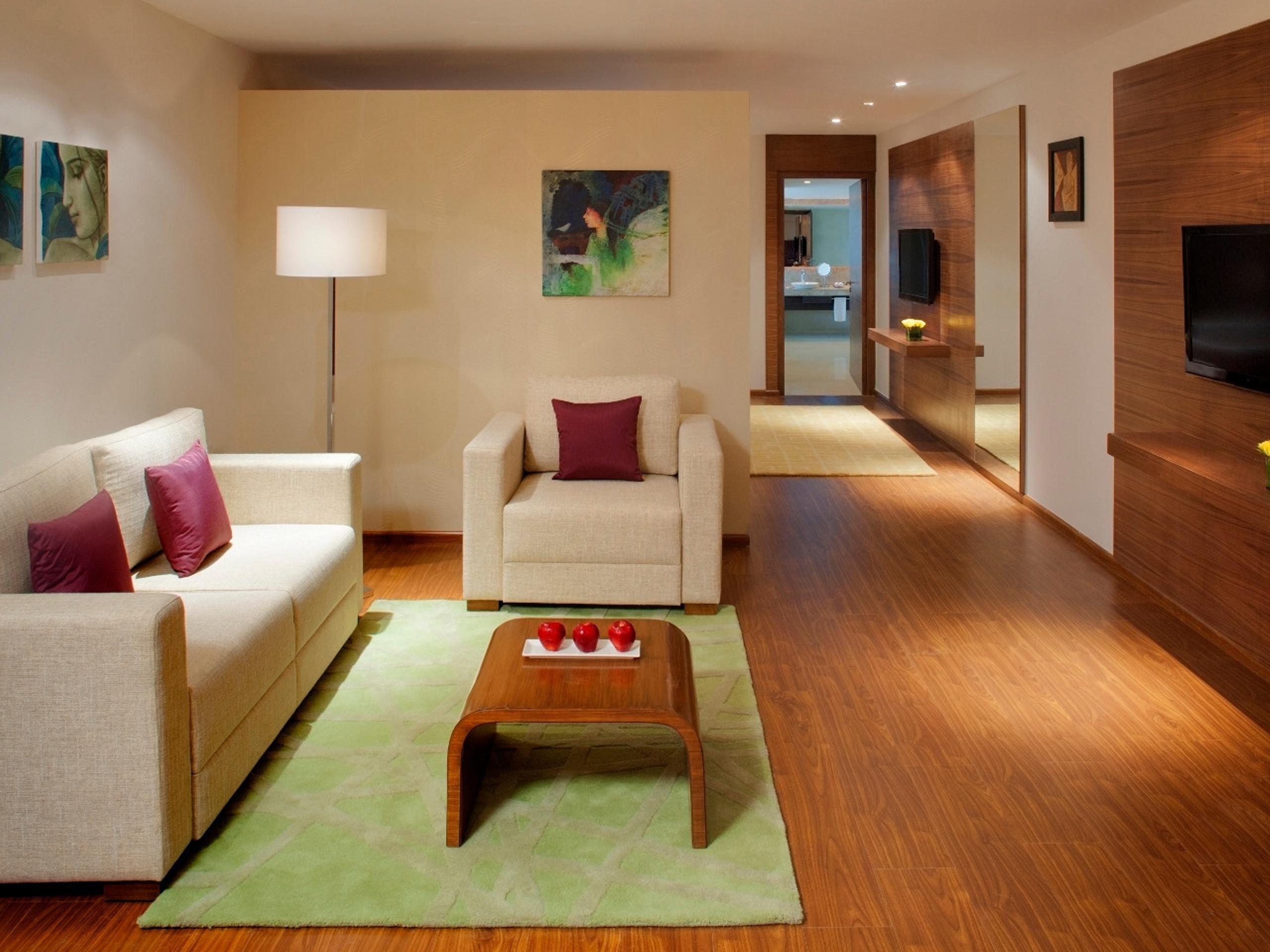Radisson Blu Plaza Hotel Hyderabad Banjara Hills Exterior foto Suite at the hotel